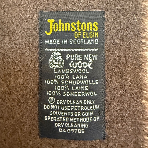 Johnstons of Elgin Scottish Lambswool Scarf 🇬🇧 – Chocolate Brown - 11.5" x 55" - Picture 8 of 10